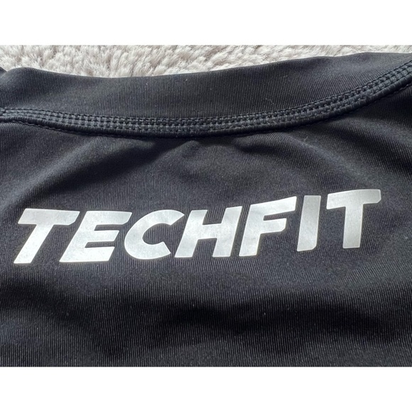 Adidas Tech Fit Black Fitted Athletic Player Short Sleeved Shirt Size 11/12 - Picture 3 of 4